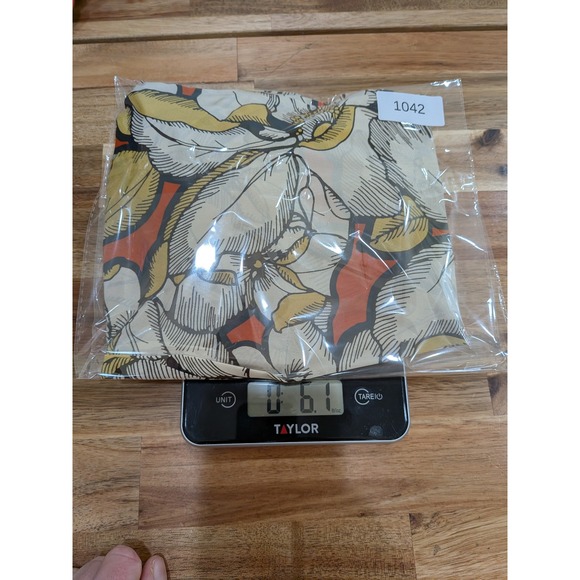 Cabi Blouse Long Sleeve S Floral V Neck Lightweight Yellow White Smocked Sleeve - Picture 10 of 10